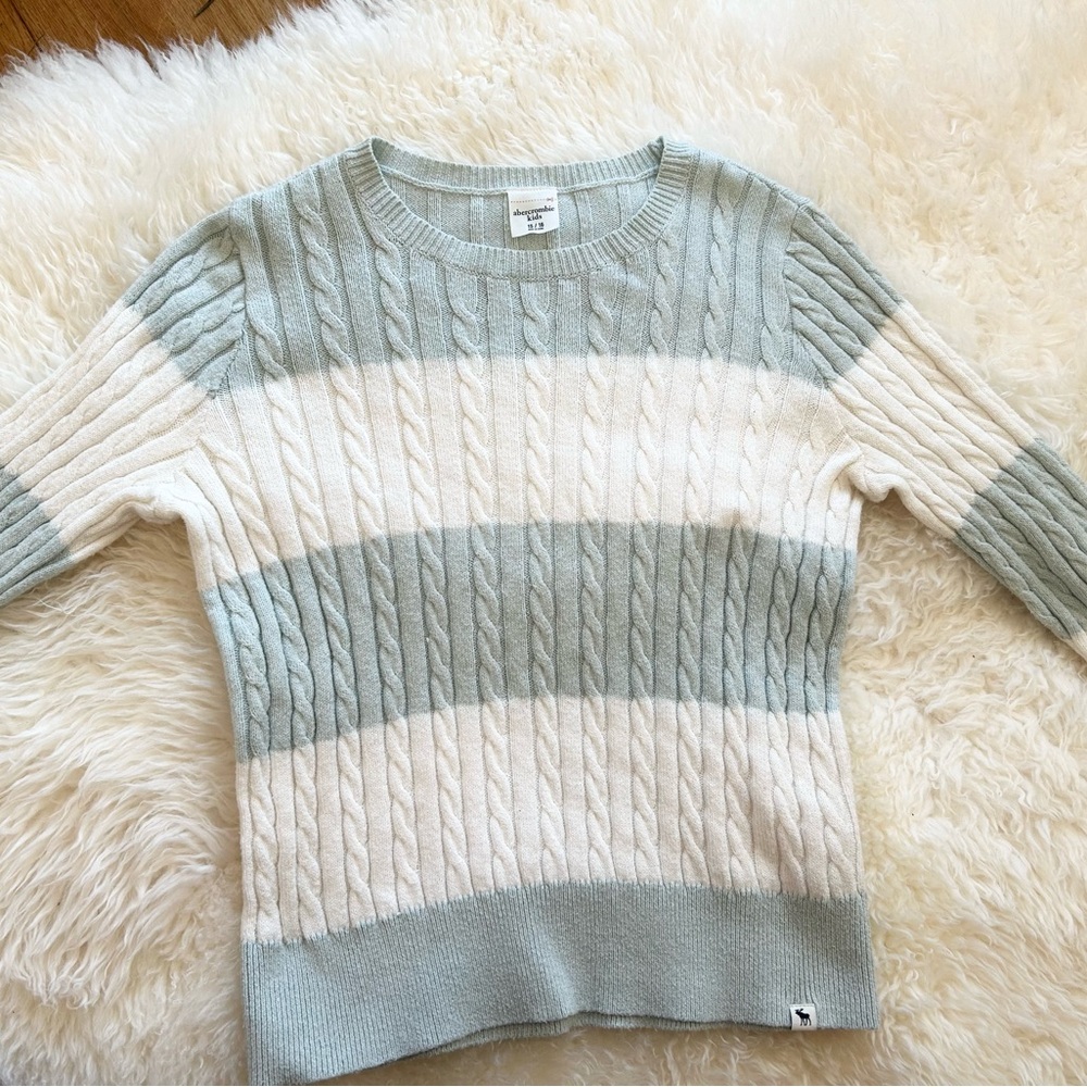 Abercrombie & Fitch Cable Knit Sweater